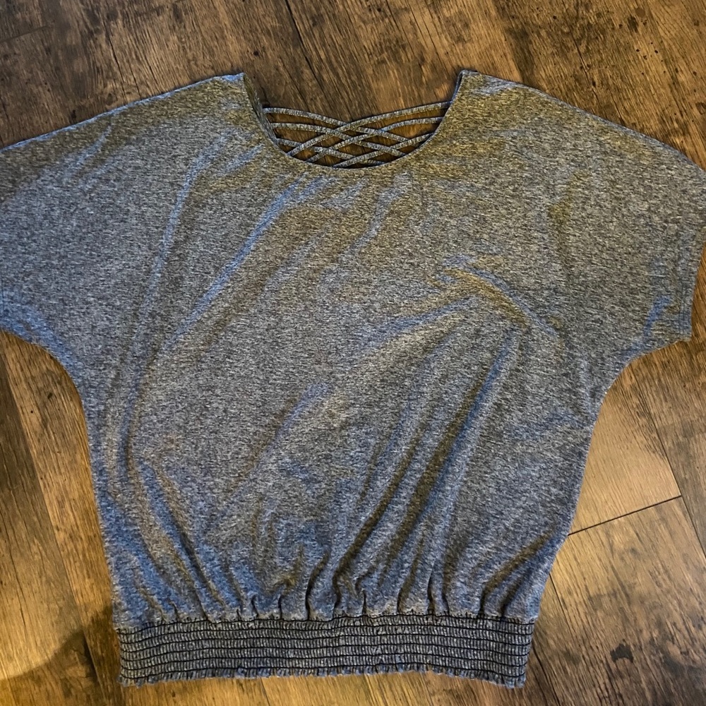 💥4/$14 Apt 9 Top